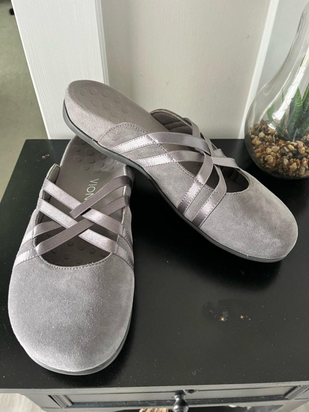 Vionic Claire Gray Suede Leather Mules Sz 9